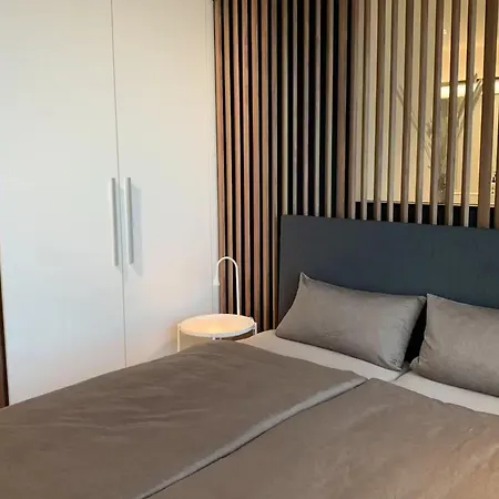 Frankfurt, Hochste Und Exklusivste Апартаменты