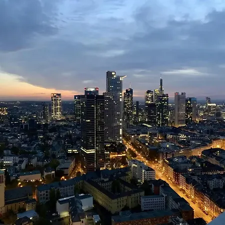 Frankfurt, Hochste Und Exklusivste